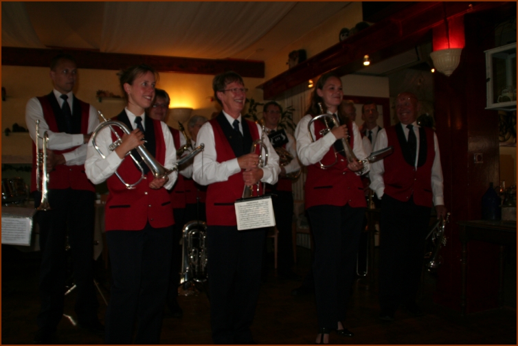 935 Willy & Gerard 277 Fanfare